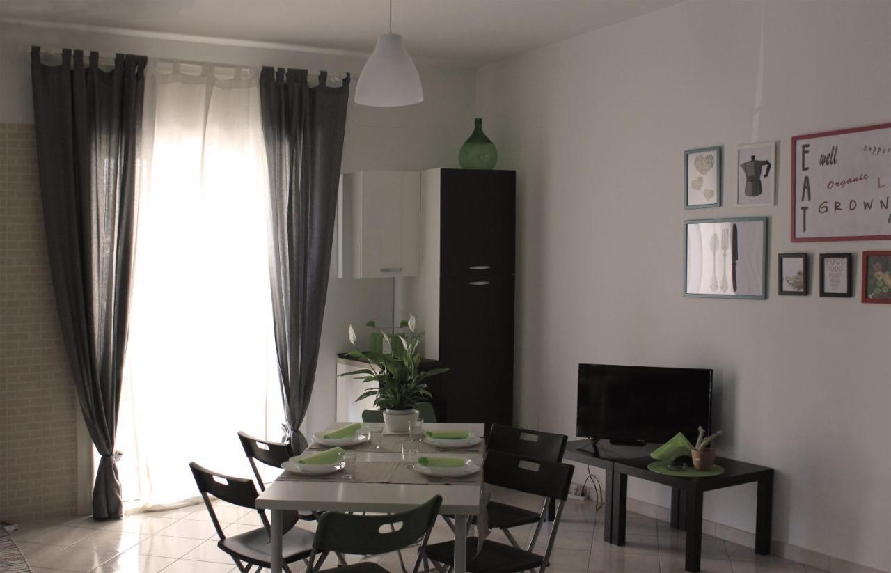 Green Apartment Bari Luaran gambar